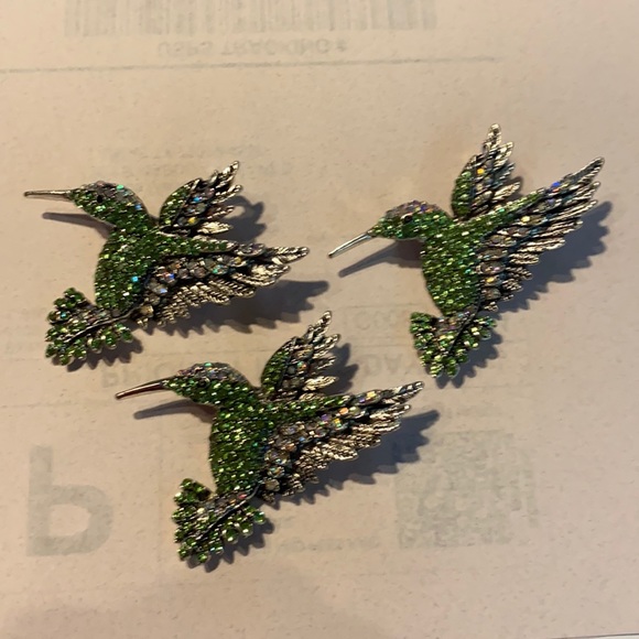 Jewelry - Ladies necklaces and/or broach.